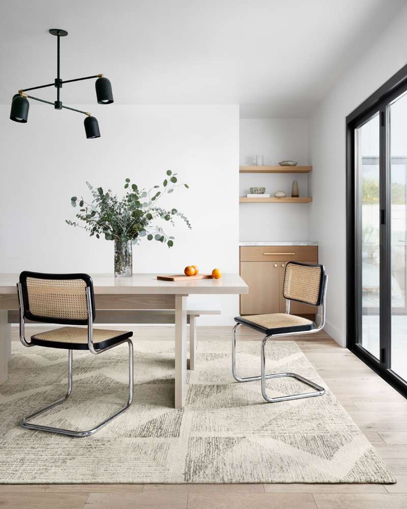 Loloi - Milo Lt Grey / Granite 3-6in x 5-6in Accent Rug - MILOMLO-06LCGN3656 veiw 2