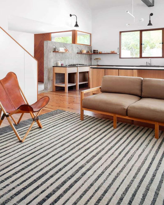 Loloi - Hagen White / Ocean 5-3in x 7-8in Area Rug - HAGEHAG-01WHOC5378 veiw 2