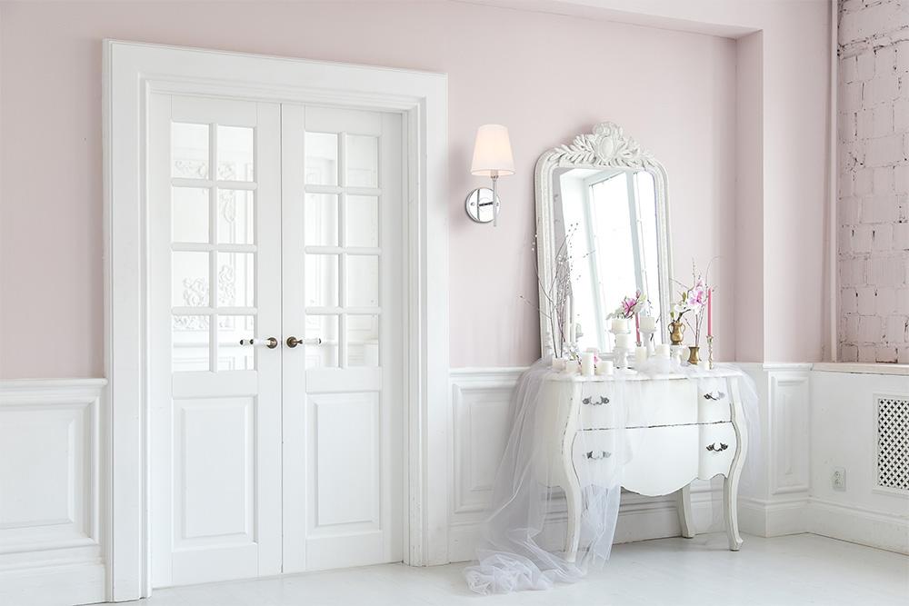 Elegant Furniture & Lighting - Cason 1 light Chrome and White shade wall sconce - LD6184C veiw 2
