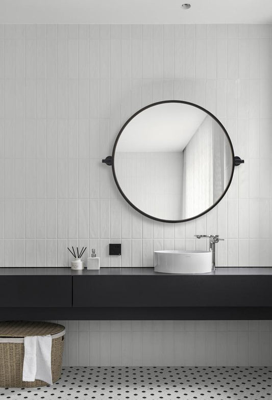 Elegant Furniture & Lighting - Everly Round pivot mirror 24 inch in black - MR6B24BLK veiw 2
