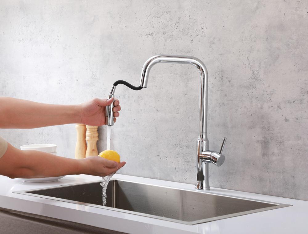 Elegant Furniture & Lighting - Noor Single Handle Pull Down Sprayer Kitchen Faucet in Chrome - FAK-311PCH veiw 5