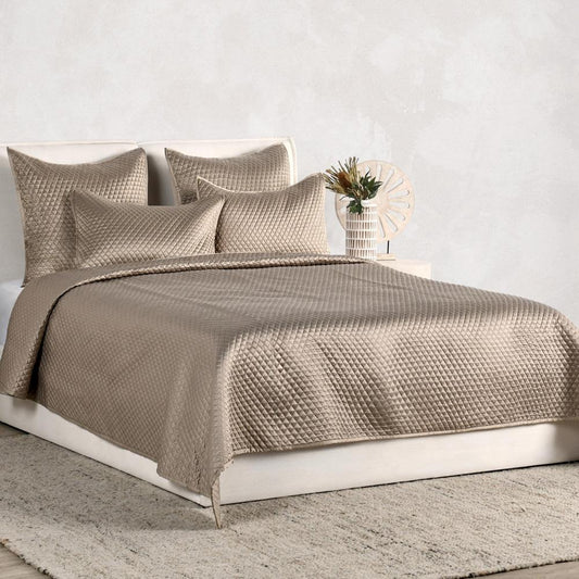 Villa by Classic Home - Winthrop 100% Sateen Natural King Quilt - 110W - Natural - V022377 veiw 2