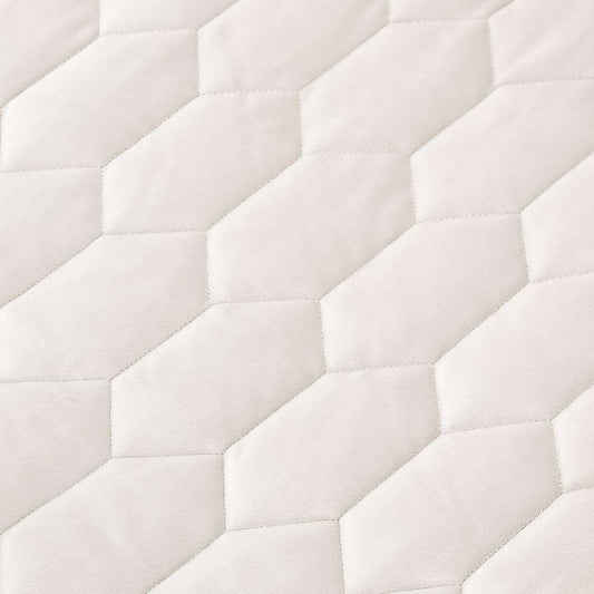 AICO by Michael Amini - Niagara 4-Piece King Quilt Set - Sand - BCS-KQT4-NIAGRA-SND veiw 2