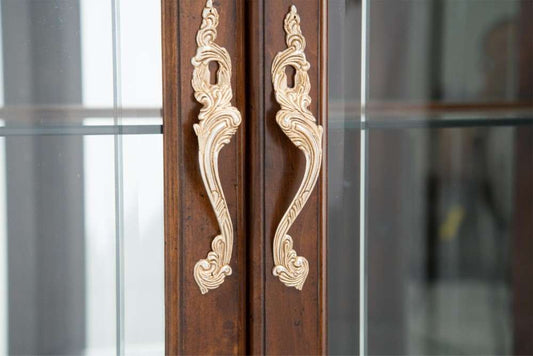 AICO by Michael Amini - Platine de Royale - Curio Cabinet - Light Espresso - 09505-229_CLOSEOUT veiw 2