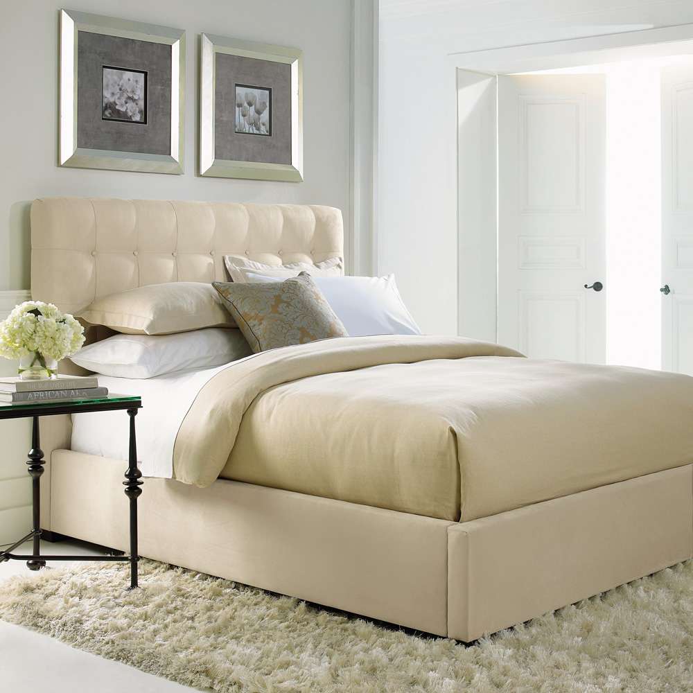 Bernhardt - Interiors Avery Upholstered King Panel Bed in Cream - K1471 veiw 3