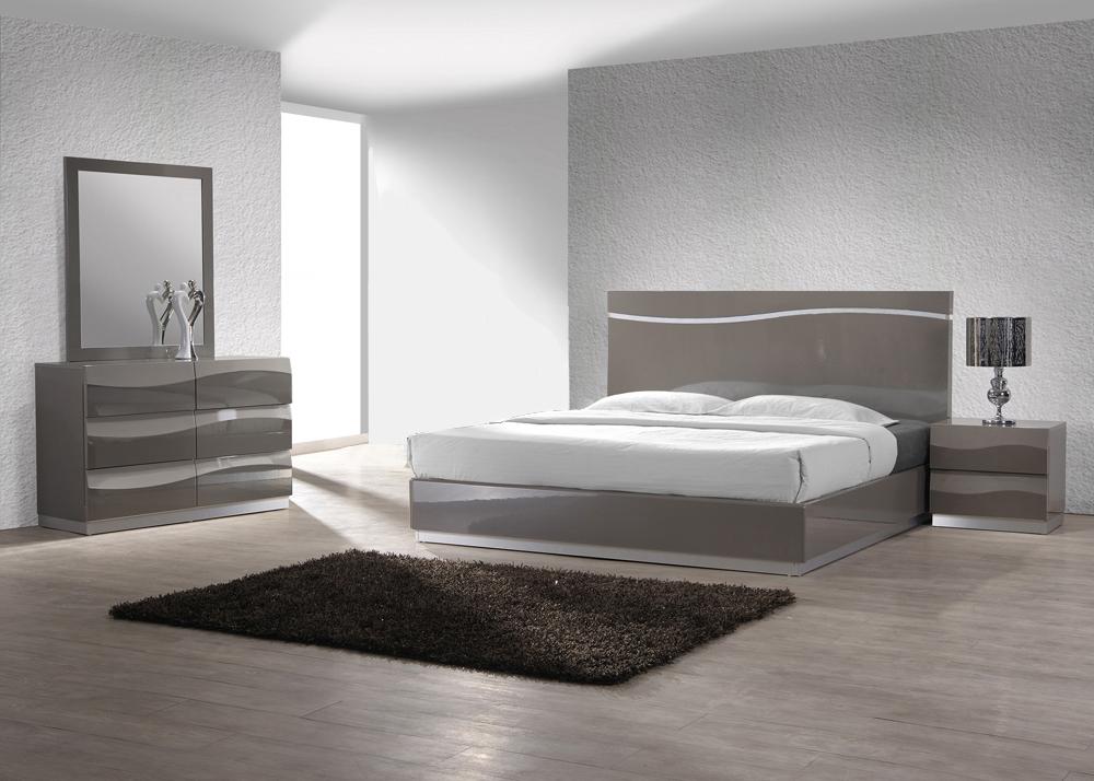 Chintaly - Delhi Queen Size 4 Piece Bedroom Set - DELHI-BED-QN_NS_DRS_MIR veiw 1