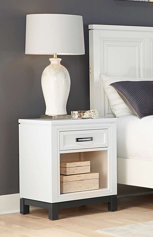 Emery Park - Hyde Park Nightstand in White Paint Finish - I32-451N-WHT-1 veiw 2