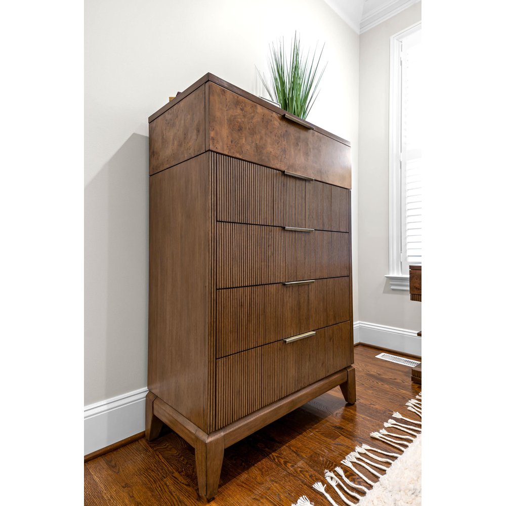 Finn & Louise - Manhattan Valley - 5 Drawer Chest - Vintage Chestnut Finish - FL-B97535-VINTAGECHESTNUT view 9
