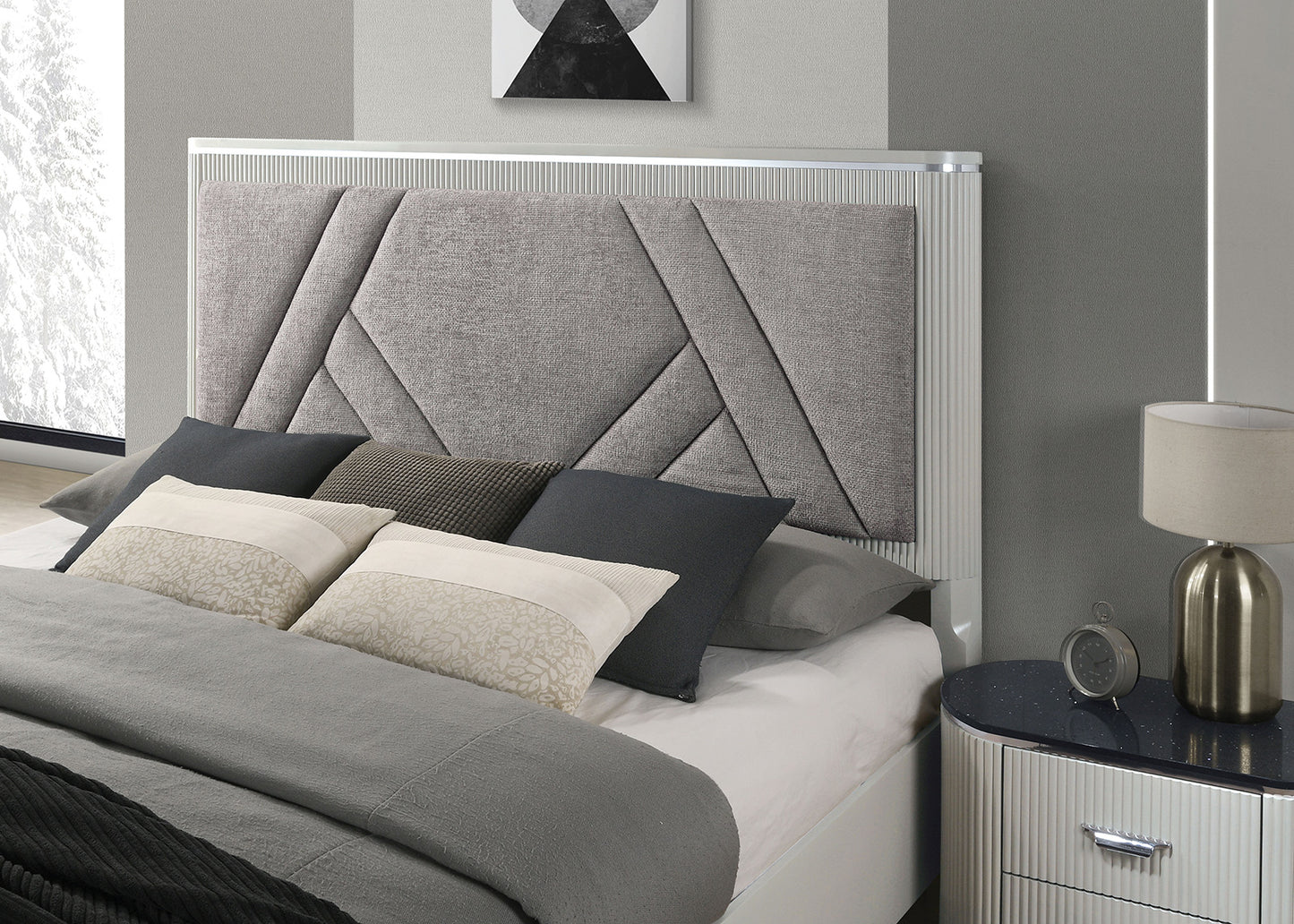 Furniture of America - Aldgate Queen Bed in Light Gray - FM7244GY-Q-BED View 2