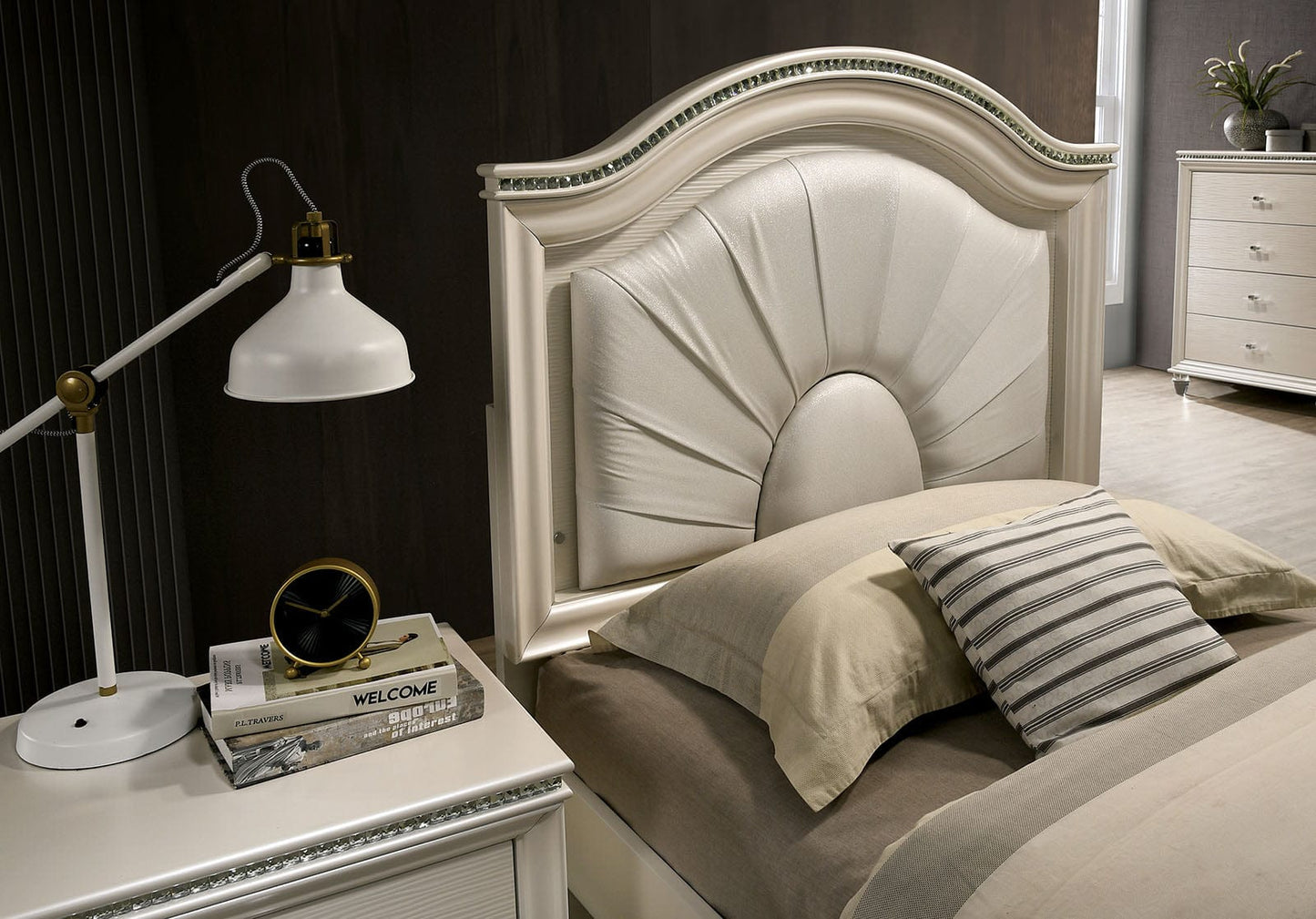 Furniture of America - Allie 4 Pc. Twin Bedroom Set w/ Trundle in Pearl White - CM7901T-4PC-TR View 4