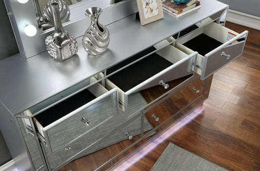 Furniture of America - Belladonna Dresser w/ LED in Silver - CM7417SV-D View 2