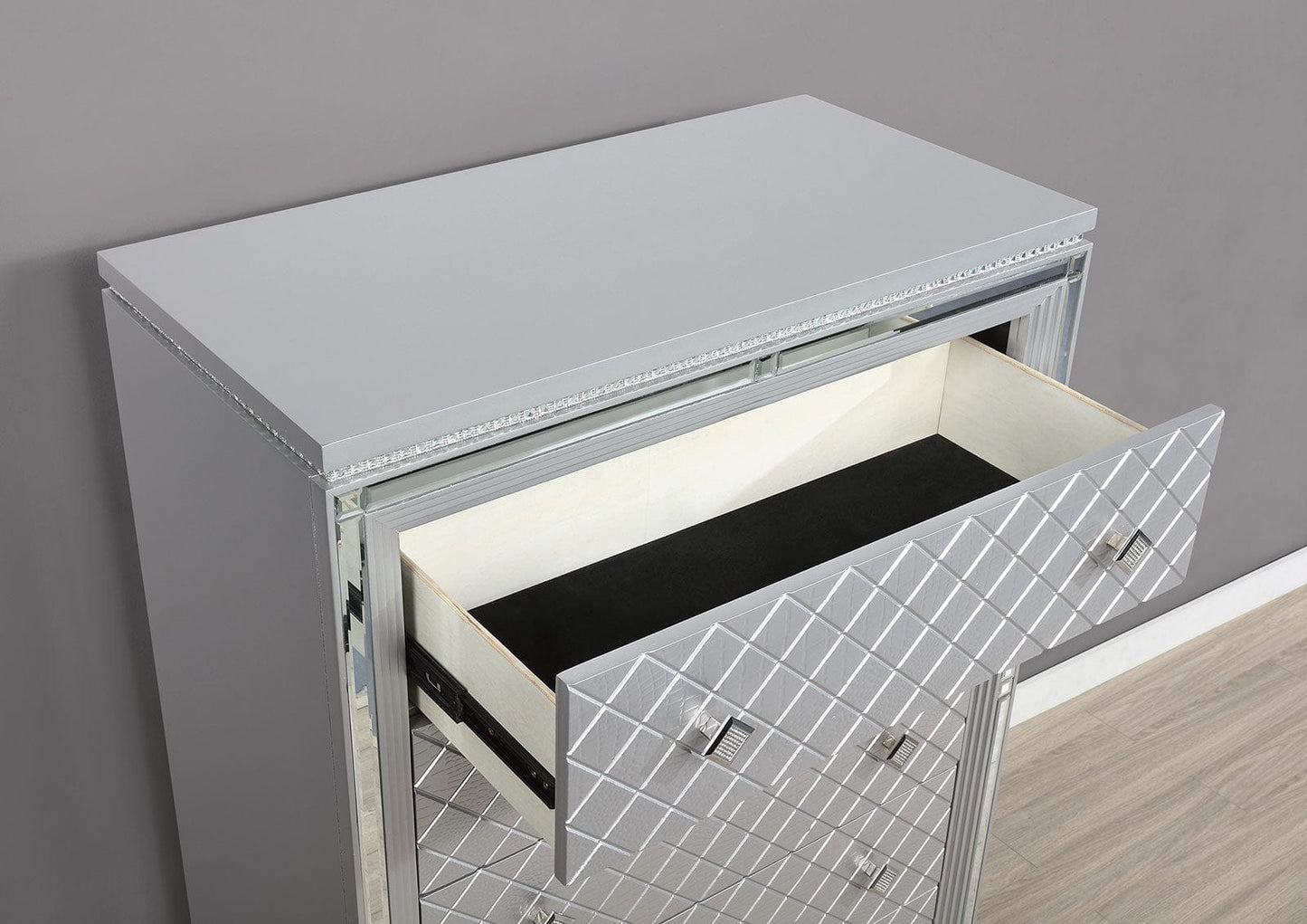 Furniture of America - Belleterre Chest in Silver - CM7518C View 2