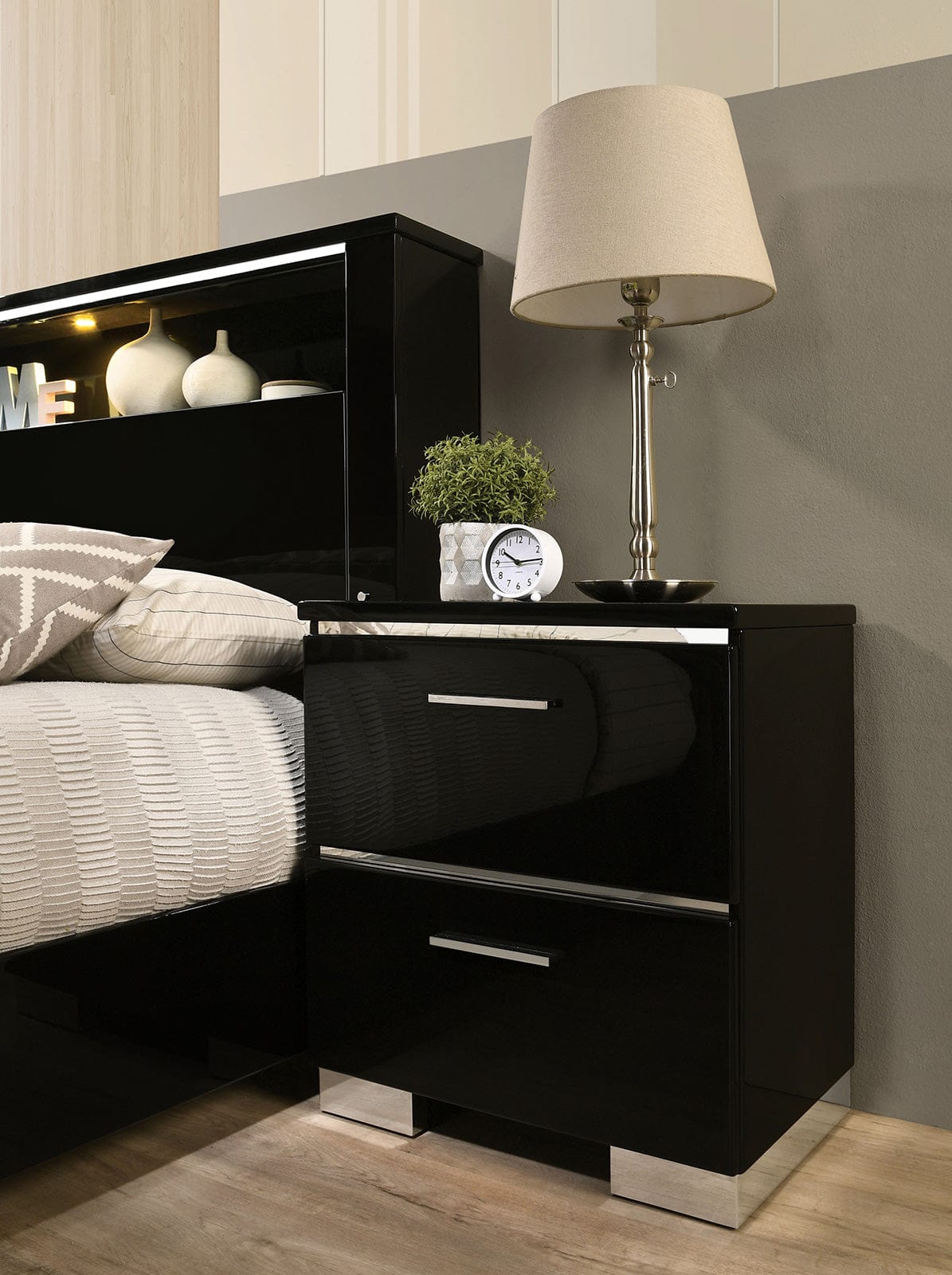 Furniture of America - Carlie Nightstand w/ USB in Black/Chrome - FOA7039N View 2