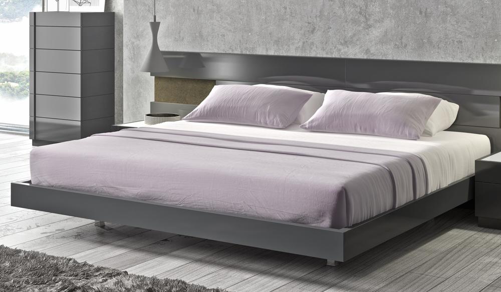 J&M Furniture - Braga Queen Size Bed - 178671-Q veiw 1