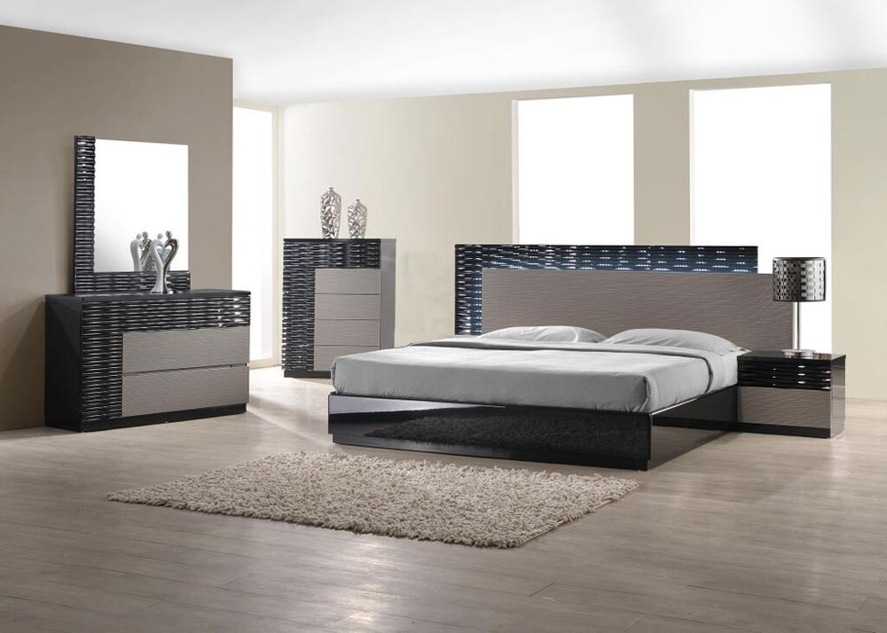 J&M Furniture - Roma 5-Piece Queen Bedroom Set veiw 1