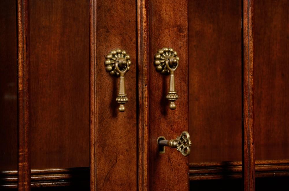 Jonathan Charles Fine Furniture - Buckingham Georgian Style Mahogany Cabinet with Glazed Bars - 492260-MAH veiw 5