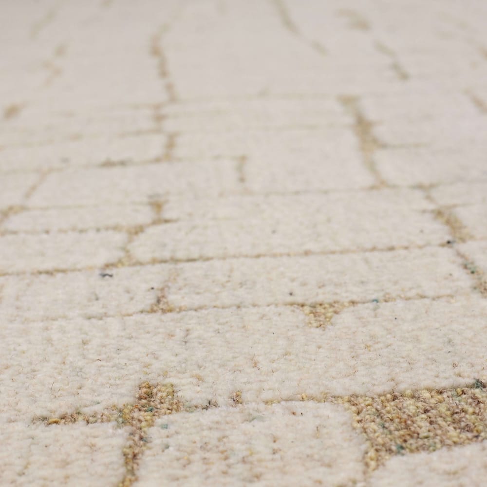 Karastan - Taylor Square Ivory 1' 6" x 1' 6" Area Rug - R1412 105 018018 IR view 6