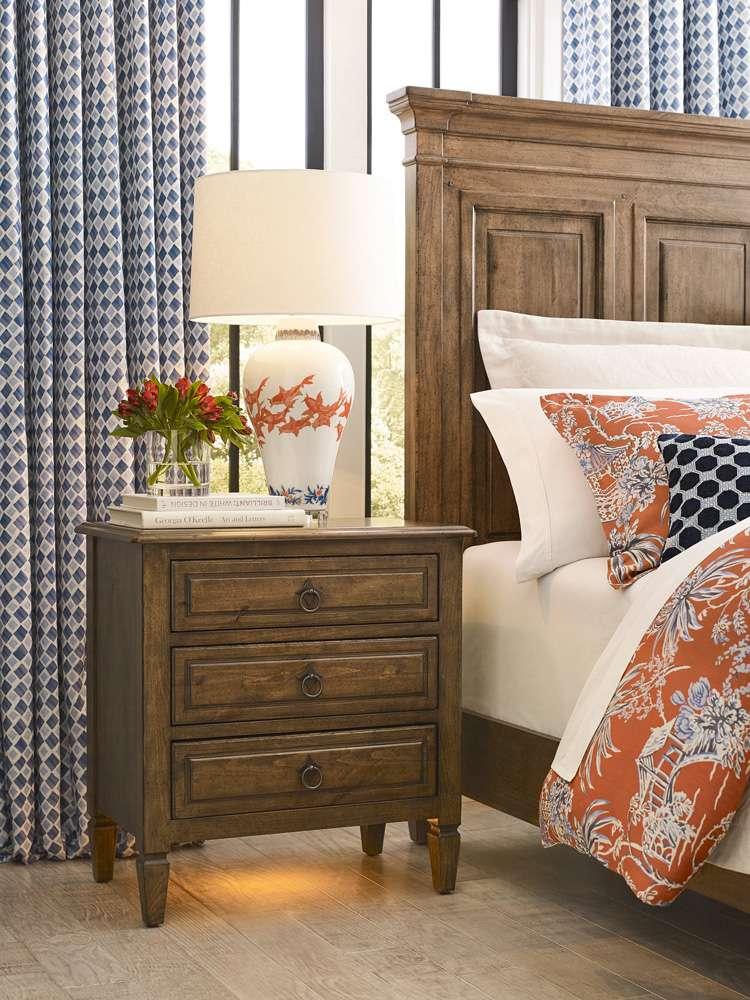 Kincaid Furniture - Ansley Lloyds Three Drawer Nightstand - 024-420_CLOSEOUT-KC veiw 3