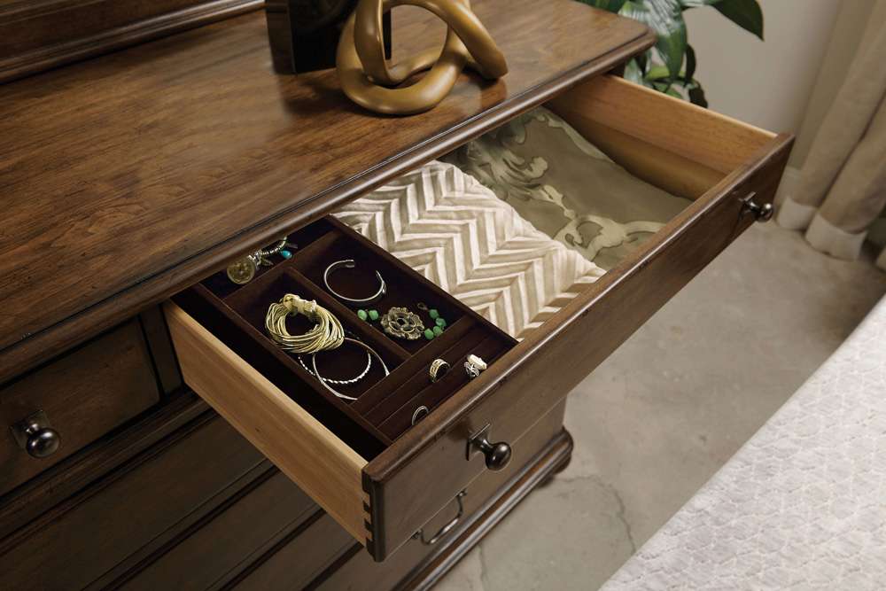 Kincaid Furniture - Commonwealth Witham Drawer Dresser - 161-131 veiw 4