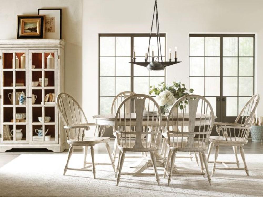 Kincaid Furniture - Weatherford - Cornsilk Clifton China Cabinet - 75-080 veiw 2