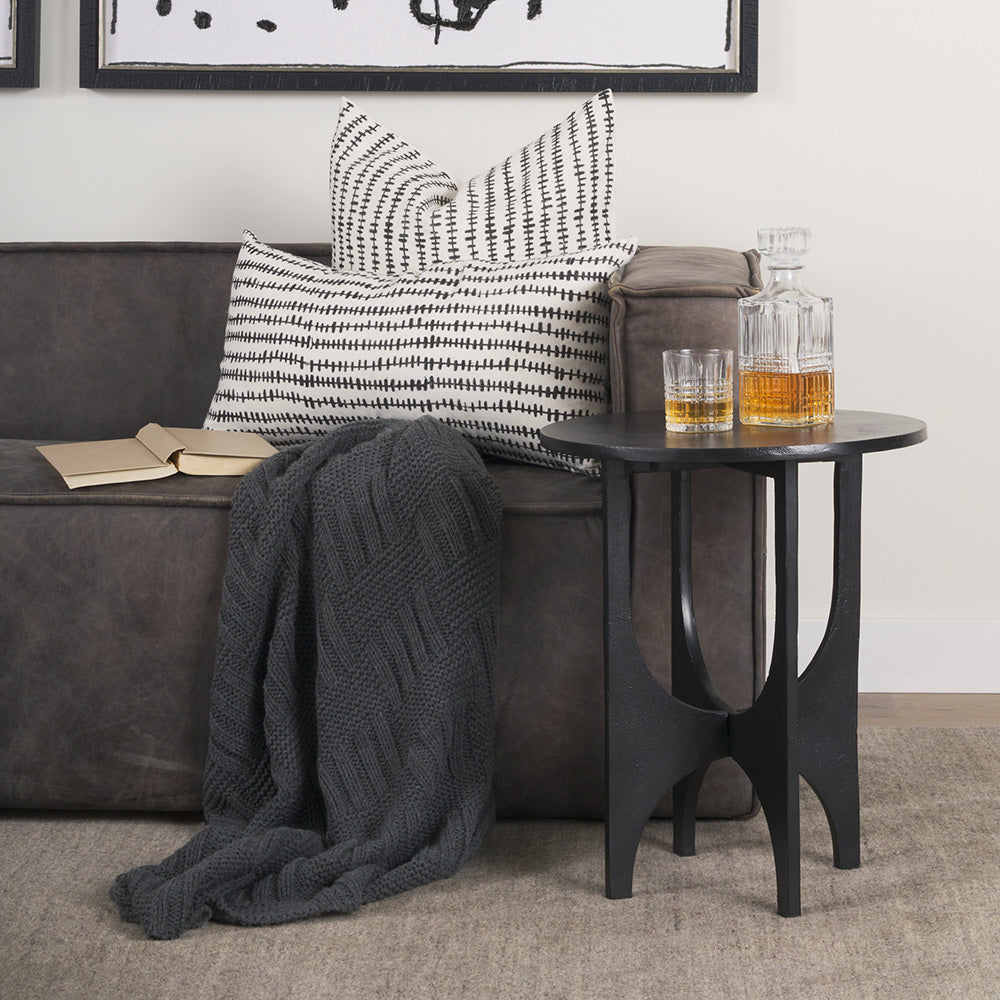 Mercana - Sobi Textured Matte Black Round Metal Accent Table - 70617 view 9