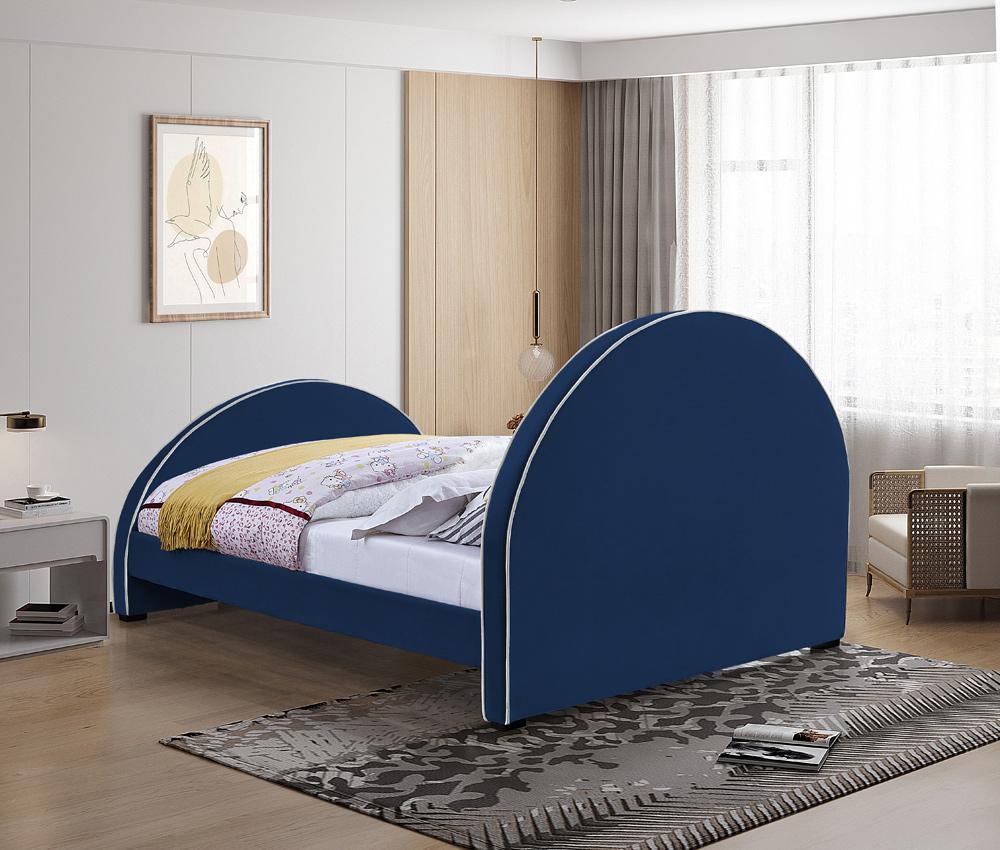 Meridian Furniture - Brody Navy Velvet Queen Bed - BrodyNavy-Q veiw 6