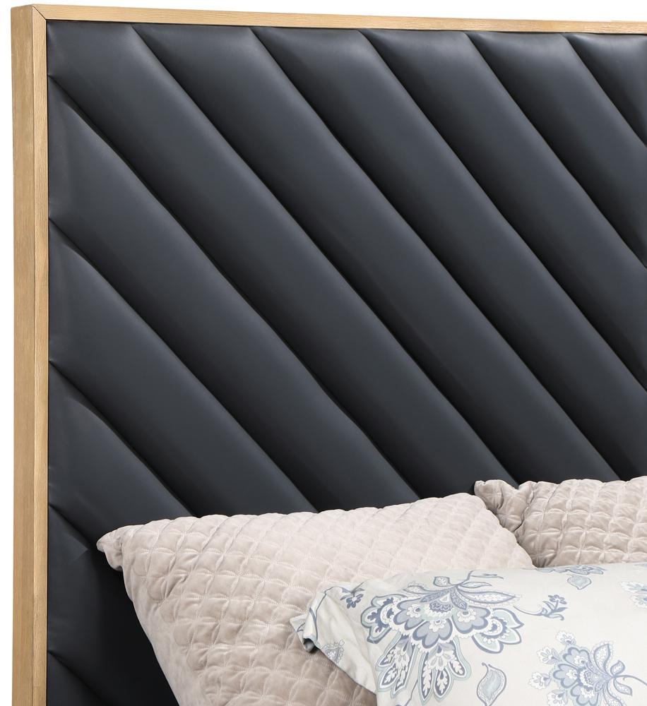 Meridian Furniture - Casa Black Vegan Leather Queen Bed - CasaBlack-Q veiw 7