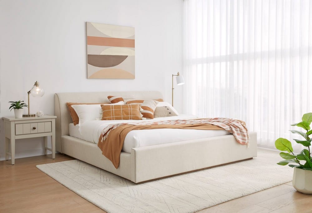 Modus Furniture - Louis California King-size Upholstered Platform Bed in Natural Linen - MQMWH6 view 10