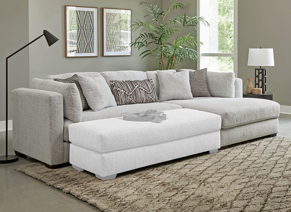 Peak Living - 5500 Shay Artic RSF Chaise Sectional in White - 5510-9026_5518-9026 view 1