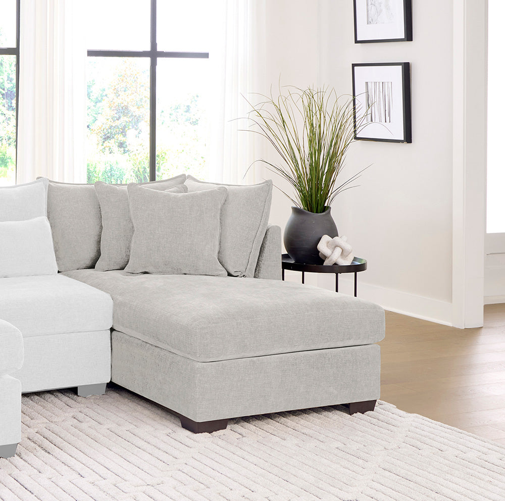 Peak Living - 850 Dino Ivory RSF Chaise in Ivory - 85013-4353 view 1