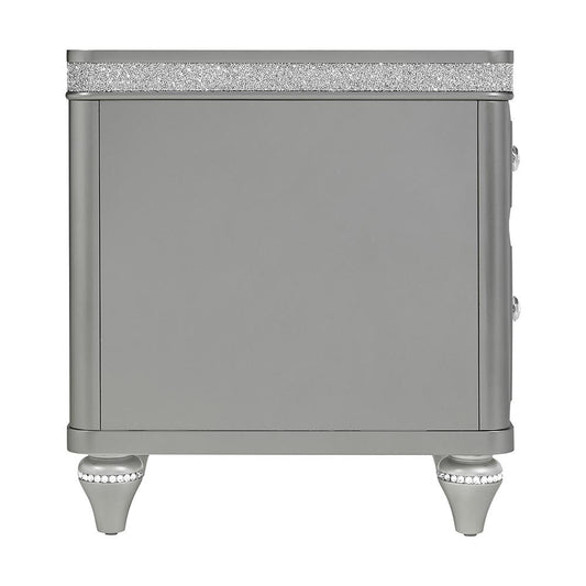 Picket House Furnishings - Lavigne Chairside Table with Power/USB in Silver - T-4900-15-CST veiw 2