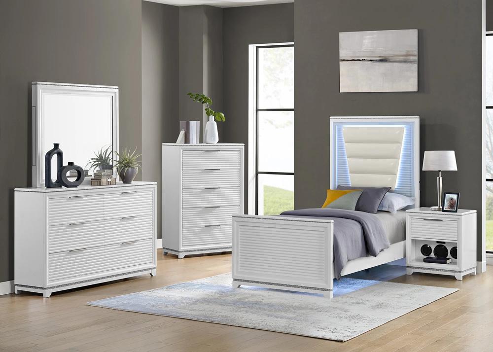Picket House Furnishings - Xena 5-Drawer Chest in White - B-14260-7-CH veiw 3