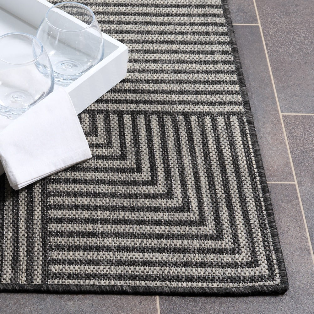 Safavieh - Beach House 300Z Black / Grey - 2.2" X 8" - BHS300Z-28 view 2