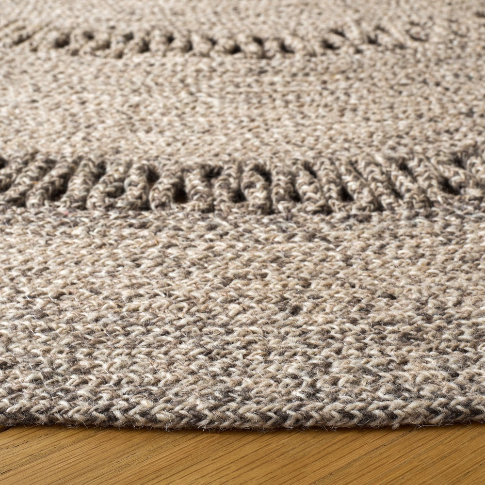 Safavieh - Braided 554F Grey Silver - 3" X 3" - BRD554F-3R view 3