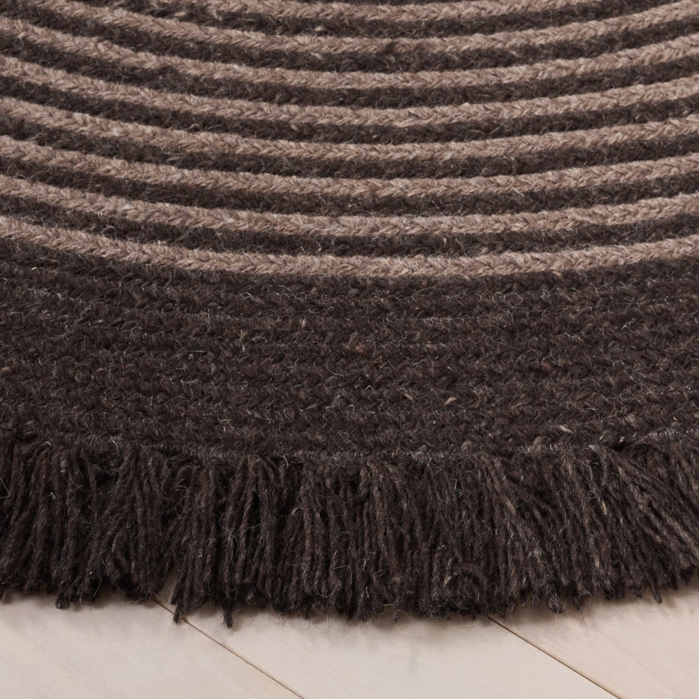 Safavieh - Braided 566T Brown - 5" X 5" - BRD566T-5R view 3