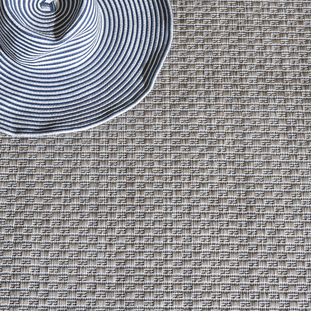 Safavieh - Courtyard 8477-40012 Grey / Navy - 6" X 8" - CY8477-40012-68 view 3