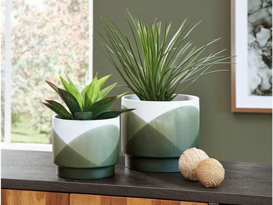 Signature Design by Ashley - Ardenridge Planter Set (Set of 2) in Green/White - A2000579 veiw 2