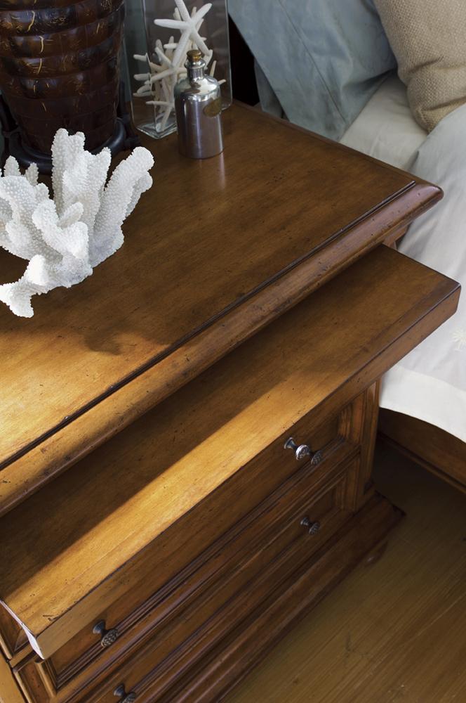 Tommy Bahama Home - Island Estate Martinique Night Stand - 531-621 veiw 3