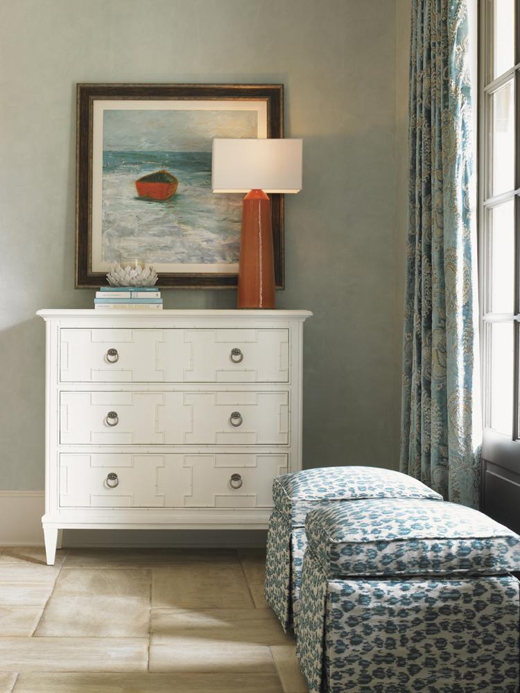 Tommy Bahama Home - Ivory Key Somers Isle Hall Chest - 543-973 veiw 3