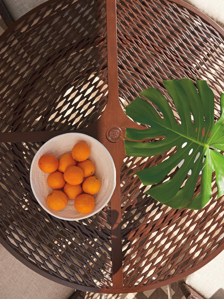 Tommy Bahama Outdoor - Abaco Round Dining Table, Medium Brown - 3420-870C veiw 3