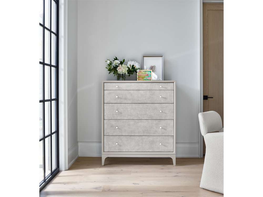 Universal Furniture - Tranquility Chest - U195E150_CLOSEOUT veiw 4