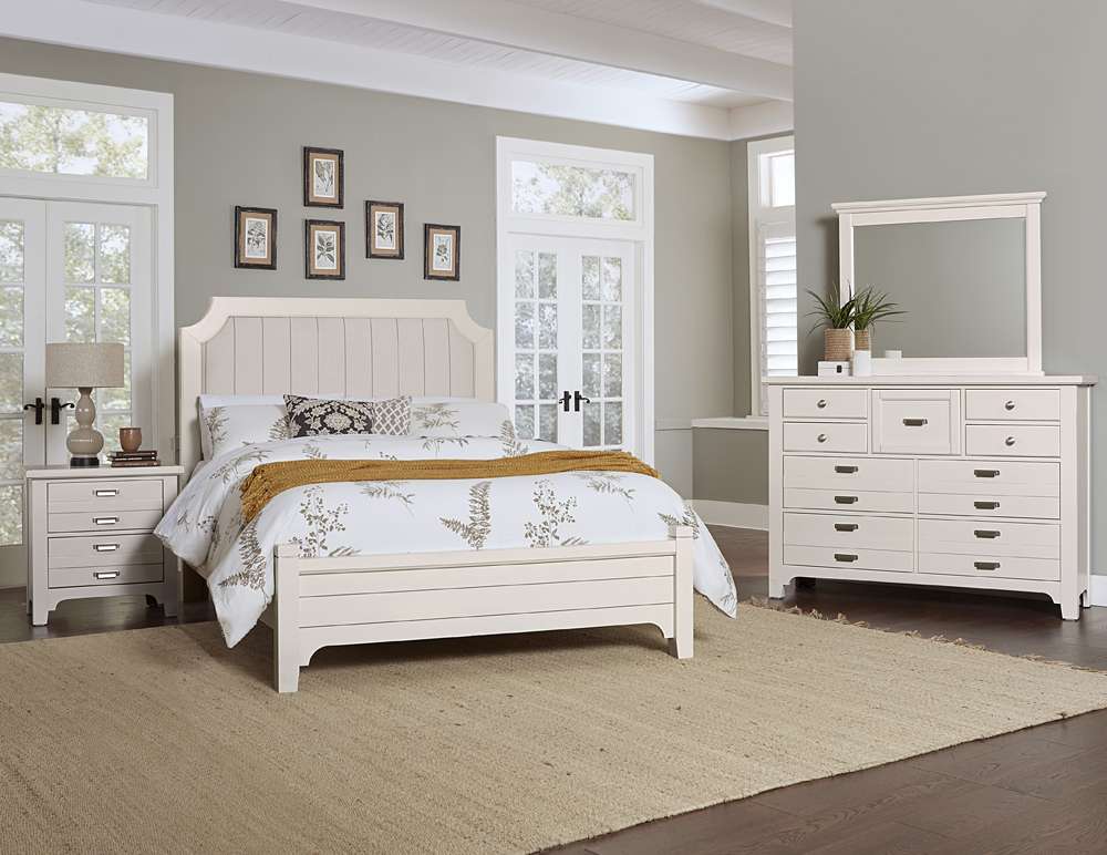 Vaughan Bassett - Bungalow Queen Upholstered Bed in Lattice White - 744-551-855-922 veiw 2