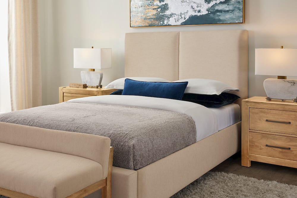 Vaughan Bassett - Joinery - Queen Uph Bed-Ivory Cream - 192-551I-155I-822I-404 view 3