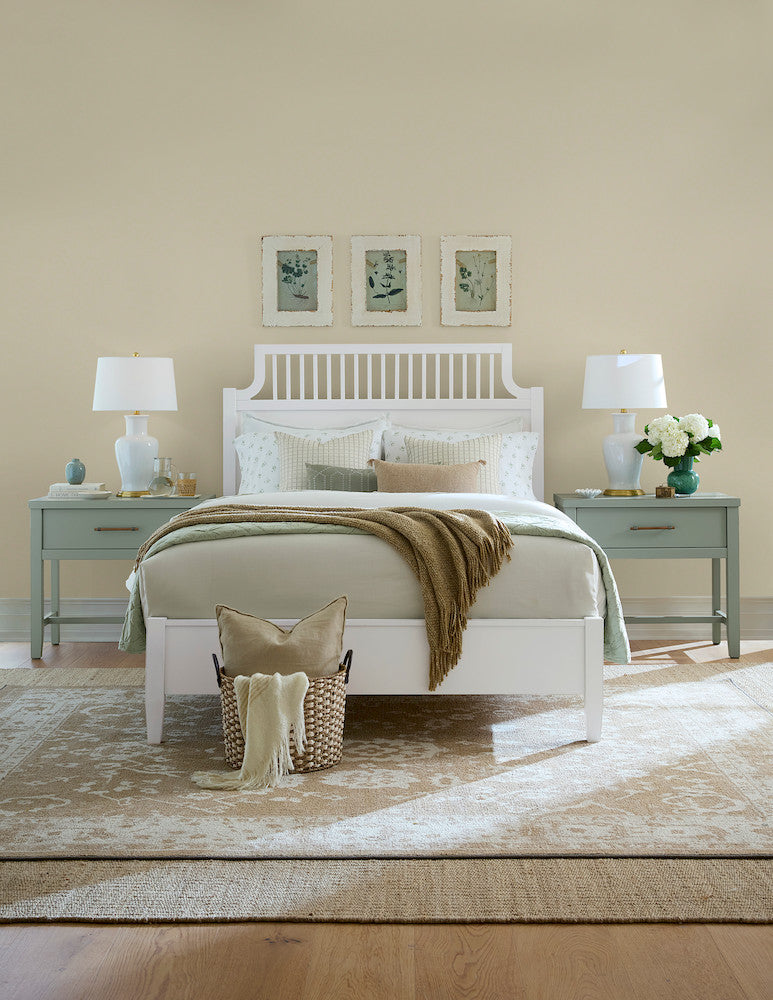Vaughan Bassett - Pure Maple - Cal King Garden Bed - Cottage White - 184-668-866-944-MS2 view 3