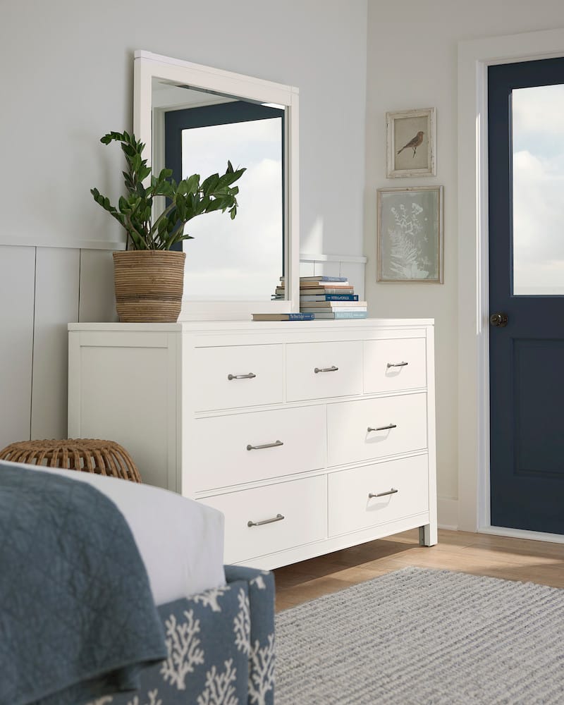 Vaughan Bassett - Tide and Timber - Dresser - 7 Drwr - White Maple - 834-002 view 4