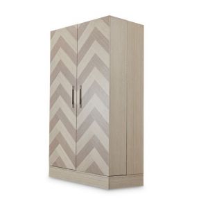 Michael Amini Silverlake Village Collection