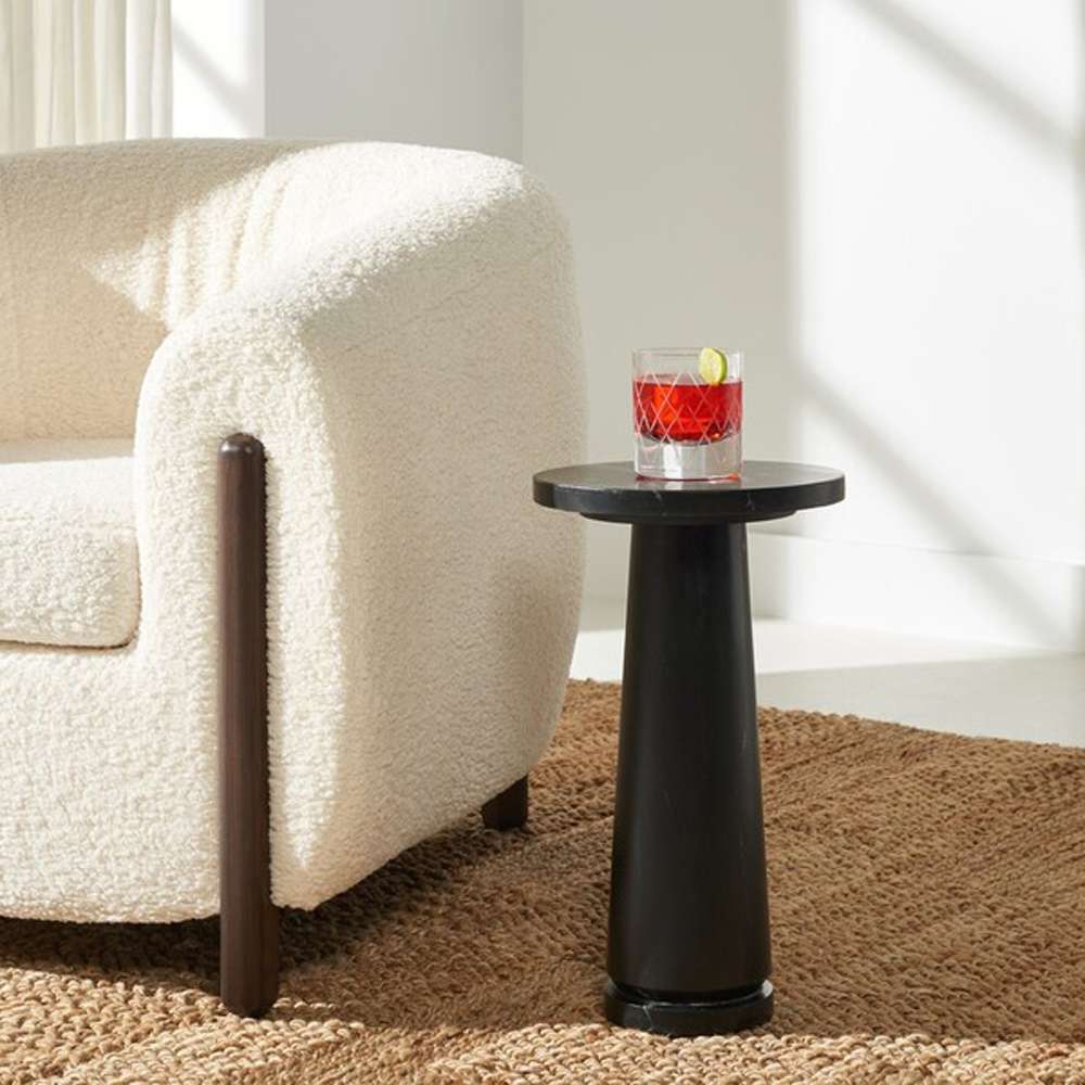 Safavieh - Valentia Round Marble Accent Table - Black - SFV9704D veiw 3