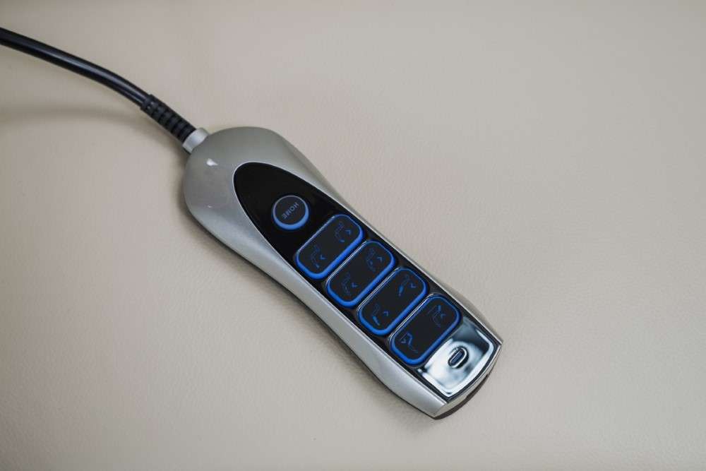 BarcaLounger - Leighton Lift Chair Recliner with Power Head Rest, Power Lumbar & Lay Flat Mechanism in Laurel Cream - 23PHL3085372682 veiw 13