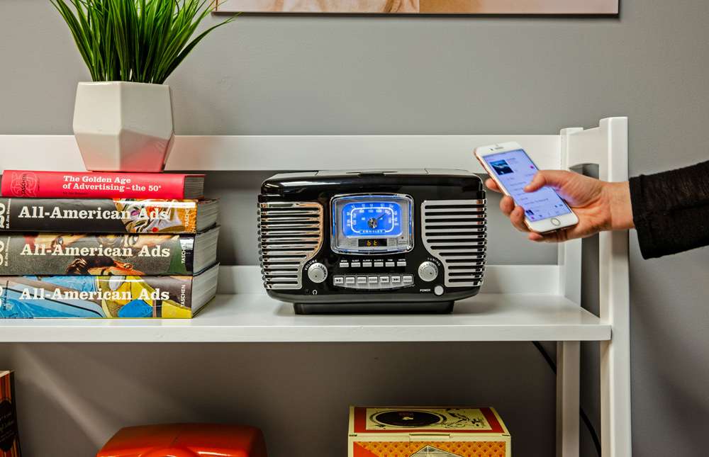 Crosley Radio - Corsair Radio Cd Player In Black - CR612B-BK veiw 2