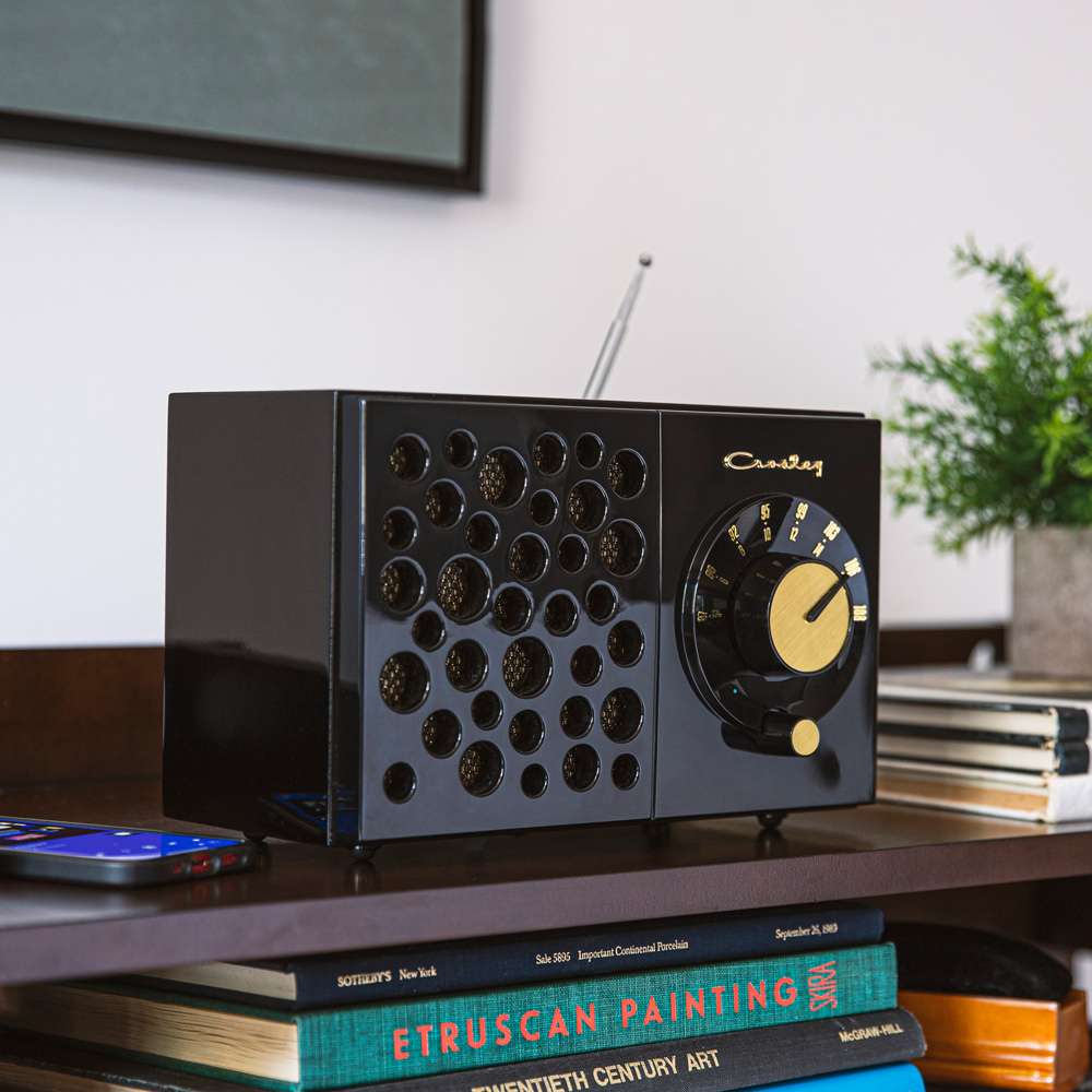 Crosley Radio - Maverick Radio In Black - CR3042A-BK veiw 2